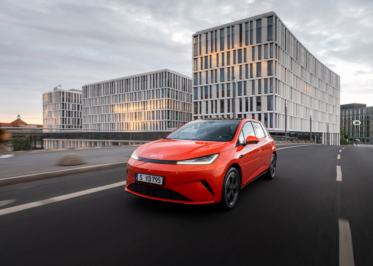 DM-5.0-Super-Hybrid-Technologie feiert Europapremiere im neuen BYD DOLPHIN G DM-i