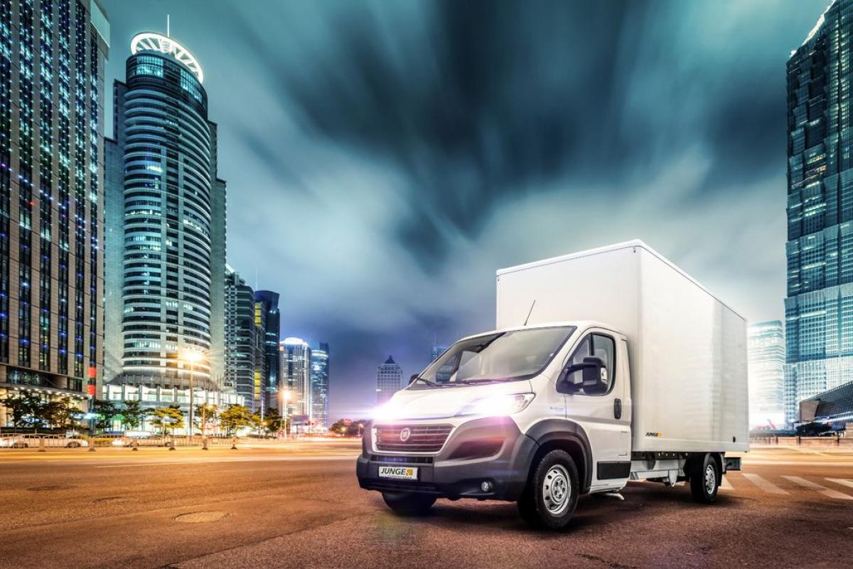 Fiat Ducato mit Leichtbaukoffer von Junge