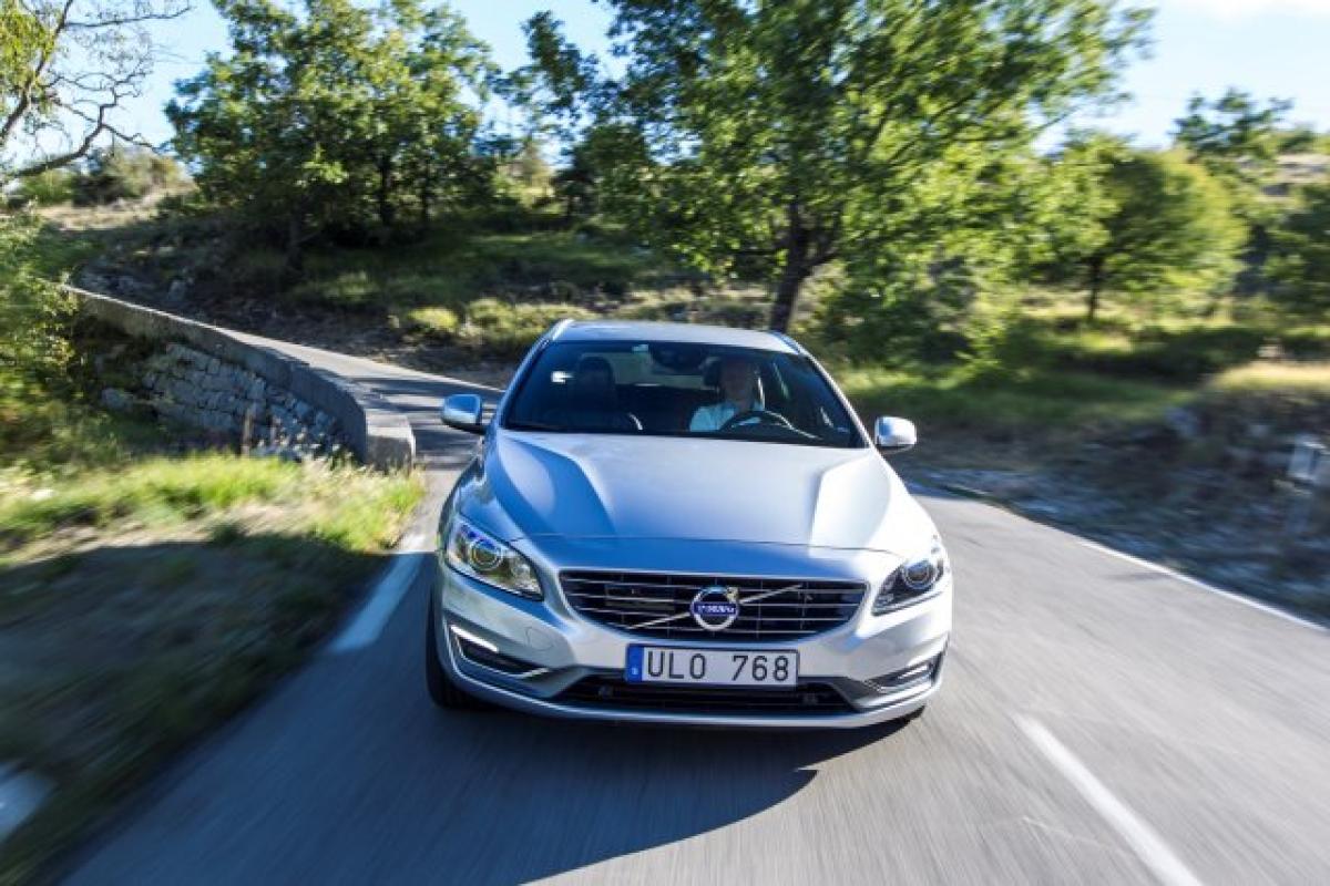 Volvo V60 D4