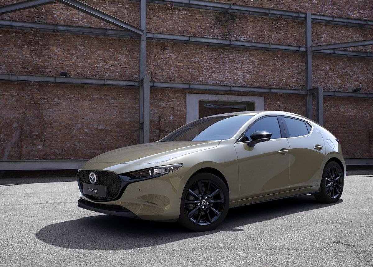 Mit sportlichem Retro-Charme: Mazda3 und Mazda CX-30 als Sondermodell NAGISA