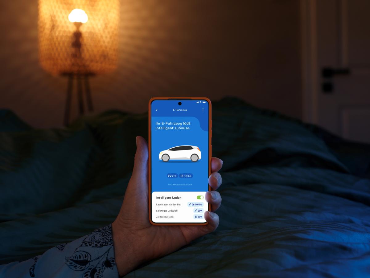 Stromkosten zuhause und unterwegs im Blick: EnBW erweitert Angebot für Haushalte mit E-Auto