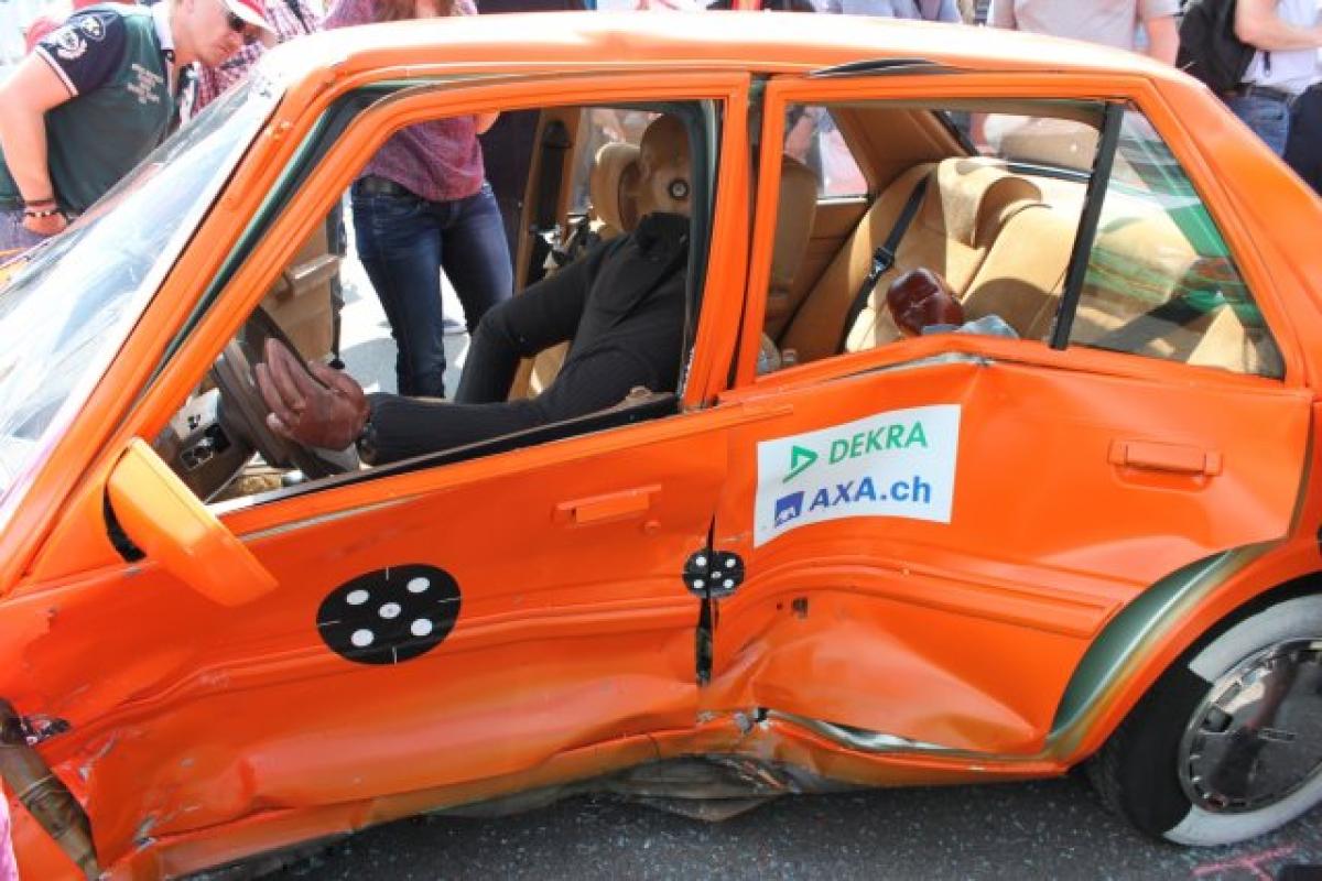 Crashtest mit alten Autos