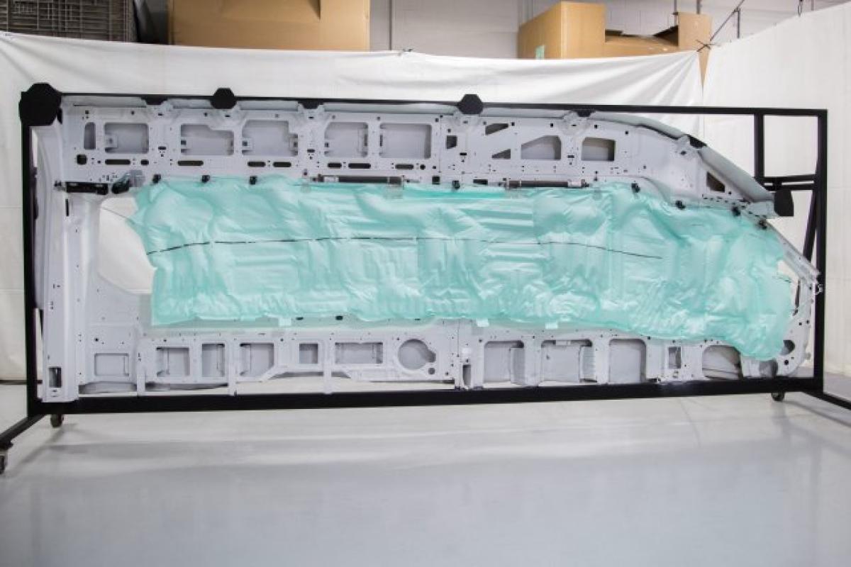Neuer Seitenairbag von Ford