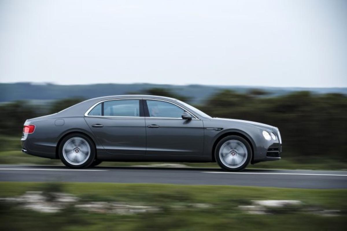 Bentley Flying Spur V8