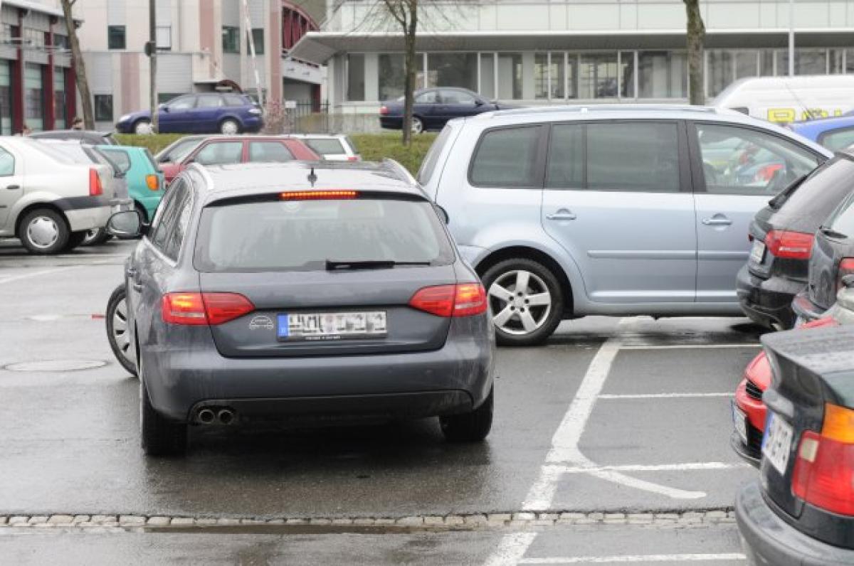 Vorfahrt auf dem Parkplatz