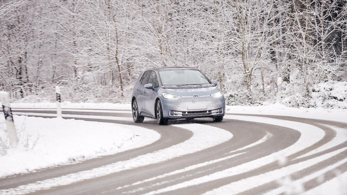 2021 wieder mehr Unfälle in Deutschland durch Schnee-, Eis- und Regenglätte