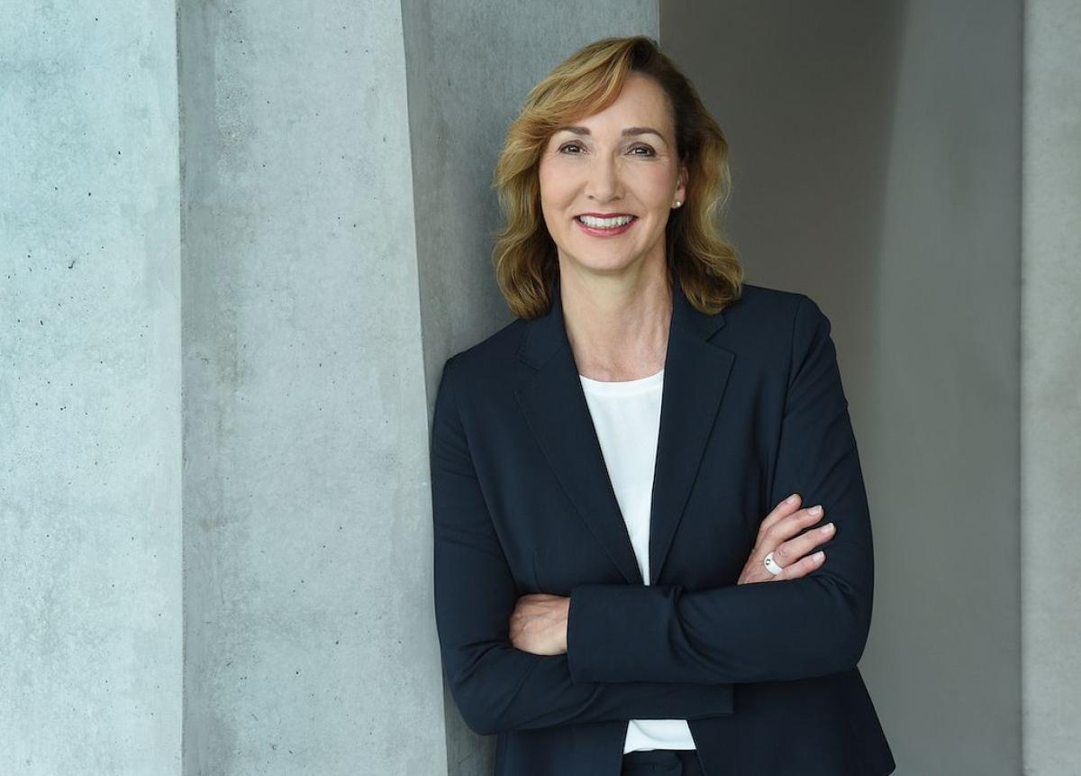 Aufsichtsrat der Mercedes-Benz Group AG verlängert frühzeitig Vertrag von Renata Jungo Brüngger