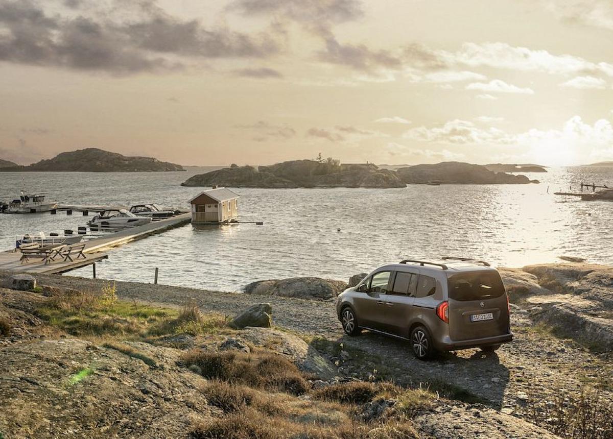 Neu entwickelter Small Van für den freizeitaktiven Alltag: der EQT von Mercedes-EQ