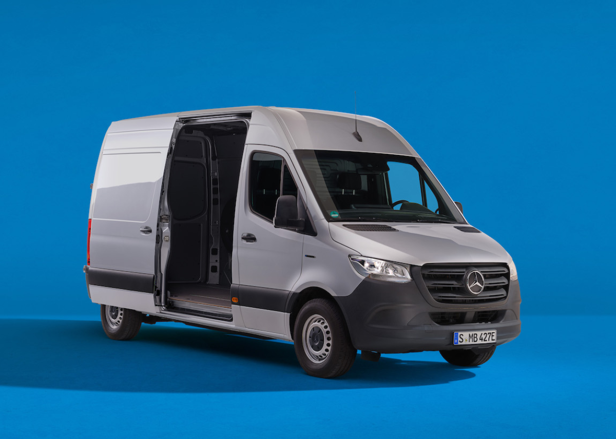 Mercedes-Benz Sprinter feiert 30-jährige Erfolgsgeschichte mit einem attraktiven Sondermodell