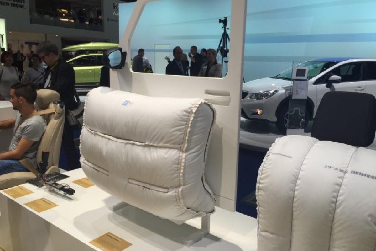 Neuer Airbag als Seitenaufprall-Schutz