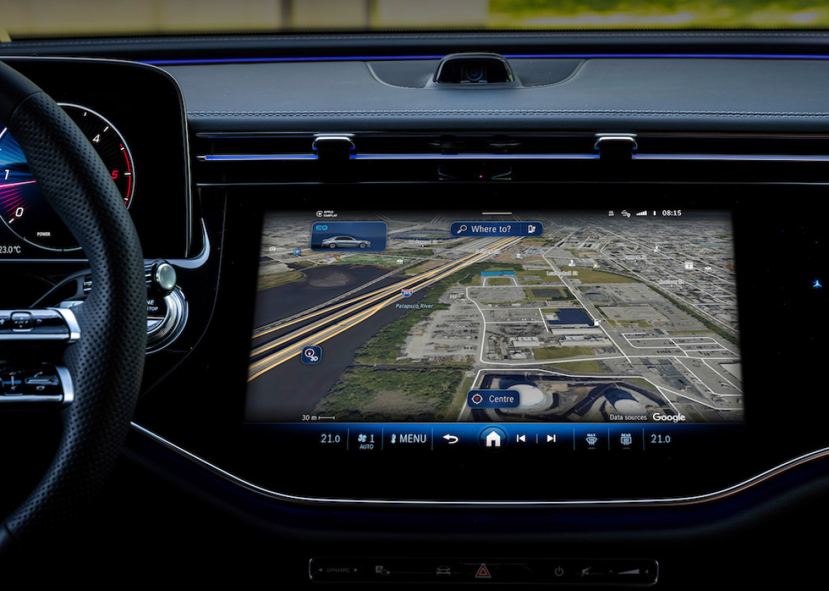 Neue Funktionen over-the-air: verbesserte Navigation mit Electric Intelligence und Offroad Track
