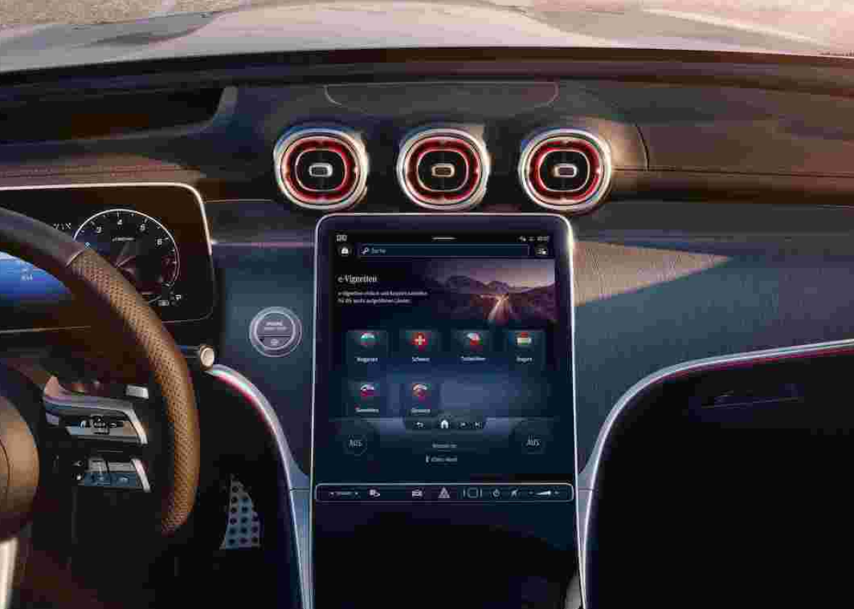 Mercedes-Benz Kunden in Deutschland können e-Vignetten aus dem Fahrzeug heraus kaufen und bezahlen