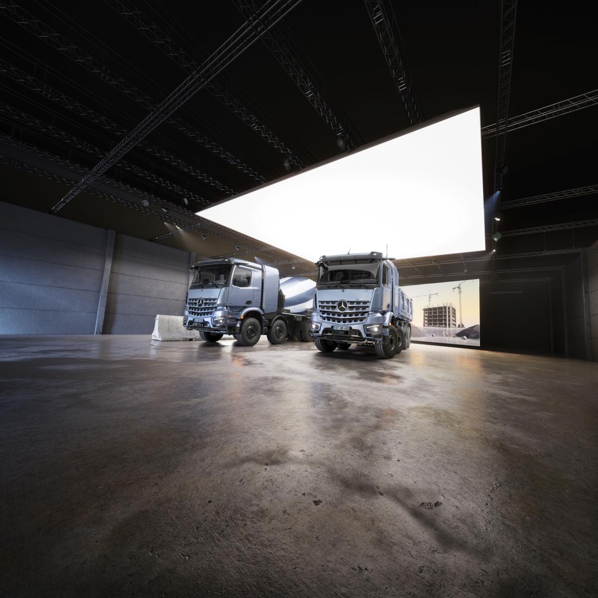 Robust, kraftvoll – und nun auch vollelektrisch: Mercedes-Benz Trucks präsentiert auf der bauma 2025 den neuen eArocs 400