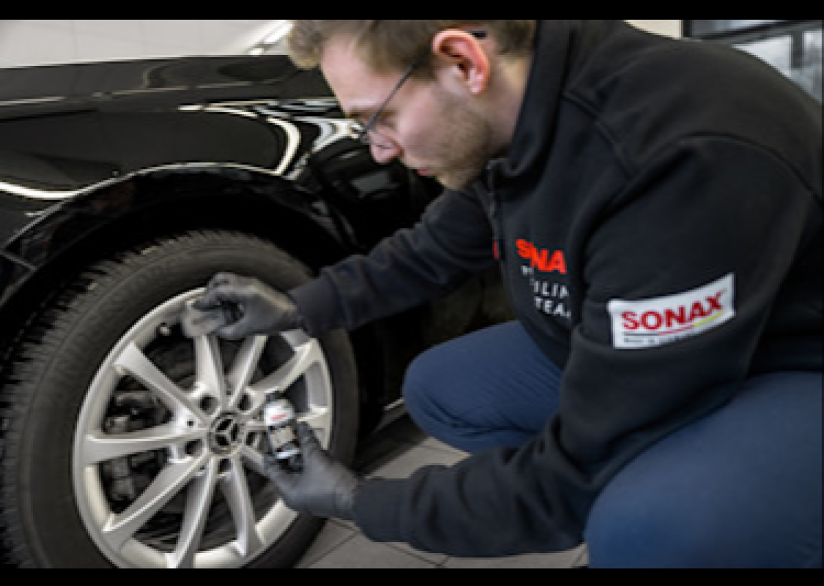 Kera­mik­ver­sie­ge­lung speziell für den profes­sio­nellen Felgen­schutz