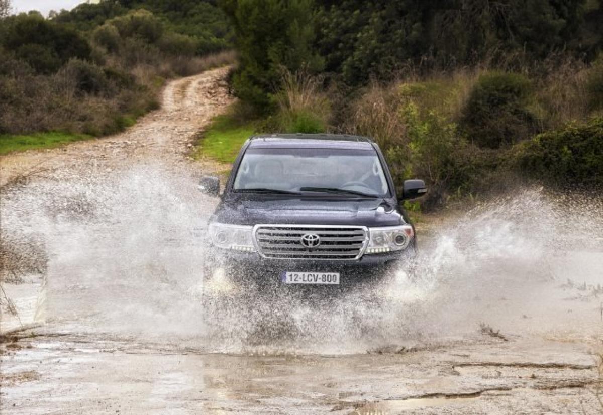 Toyota Land Cruiser V8