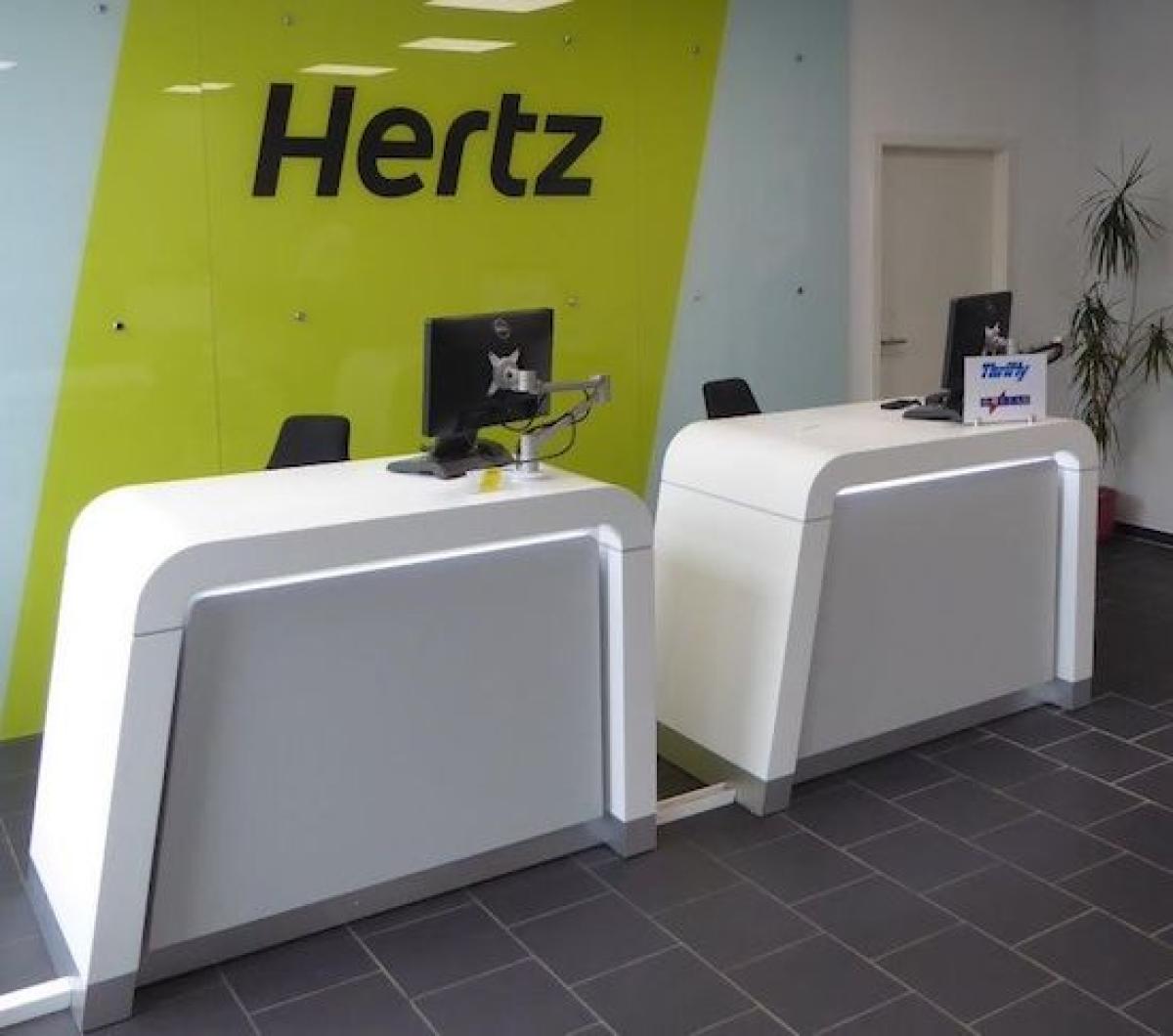 Hertz-Mietwagen ab sofort auch bei Postfilialen verfügbar