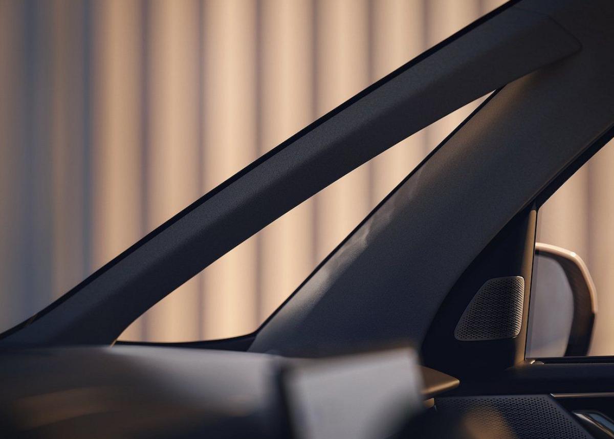  Neuer Volvo EM90: Sicher und komfortabel unterwegs auf allen Plätzen