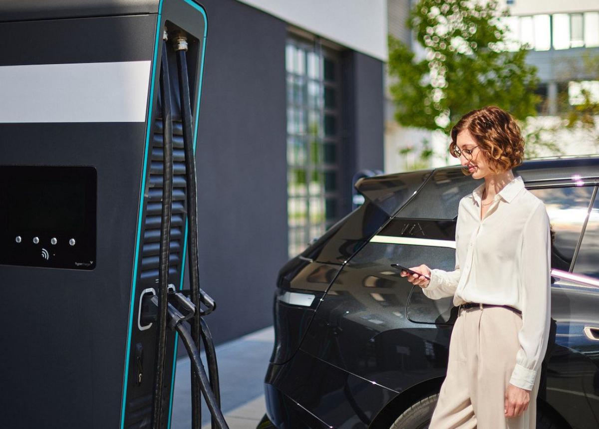 Digital und elektrisch: Alphabet Deutschland ermöglicht Smart Charging per App
