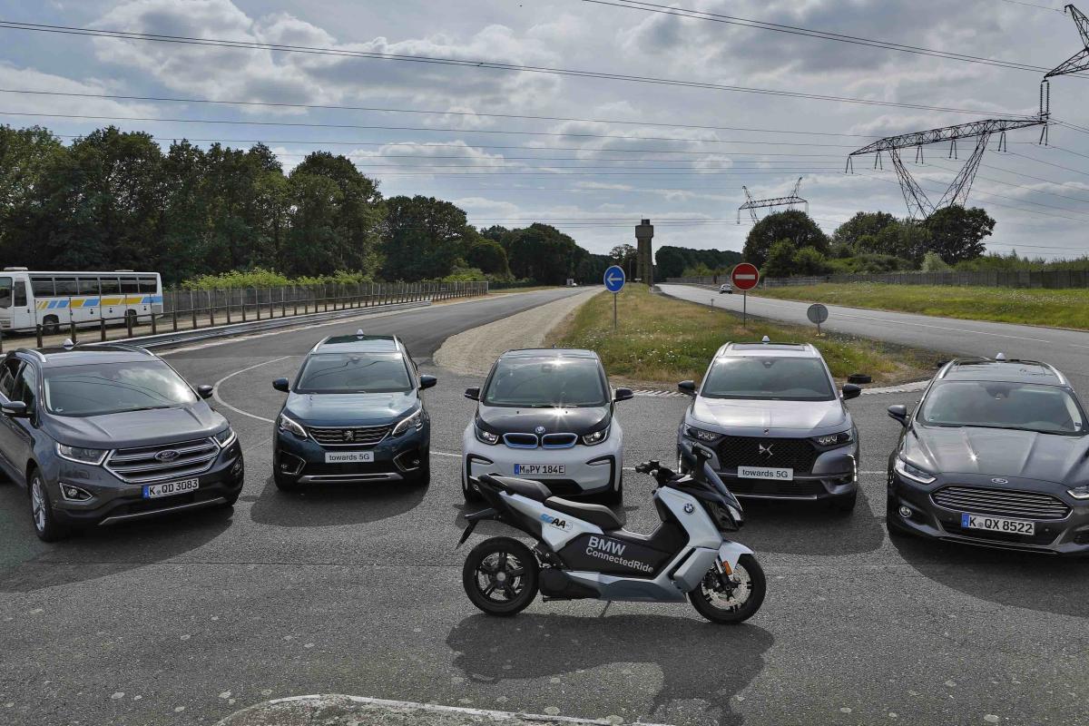 5GAA zeigt erstmals C-V2X-Direktkommunikation mehrerer Automarken