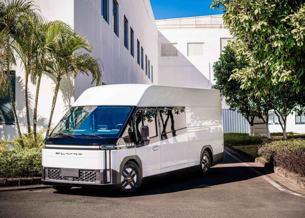 FLYNT präsentiert vollelektrisches leichtes Nutzfahrzeug der nächsten Generation – maßgeschneiderte EV-Plattform für europäische Flotten