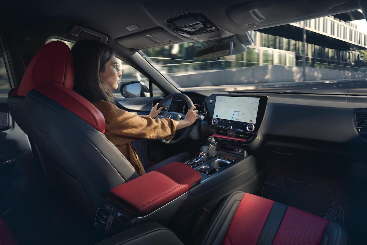 Volle Kontrolle an Bord des neuen Lexus NX