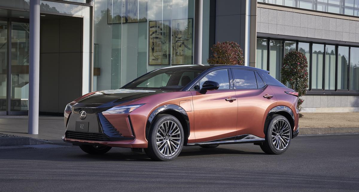 Deutschland-Premiere für den vollelektrischen Lexus RZ