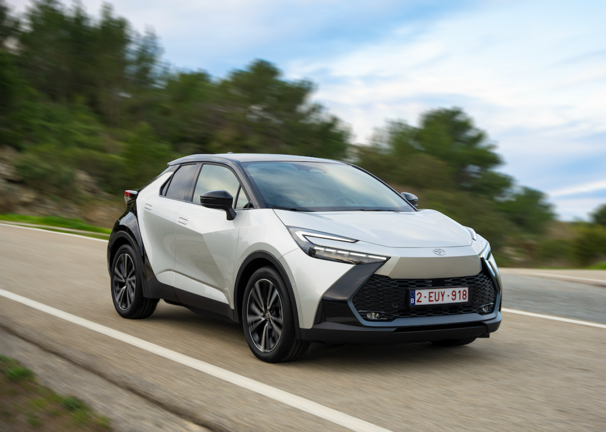Toyota C-HR Plug-in Hybrid: Intelligente Technologien für über 100 Kilometer elektrische Reichweite