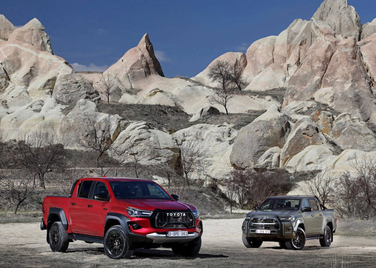 Zuwachs für die Legende: Toyota präsentiert Hilux 48V-Mild-Hybrid und GR Sport II