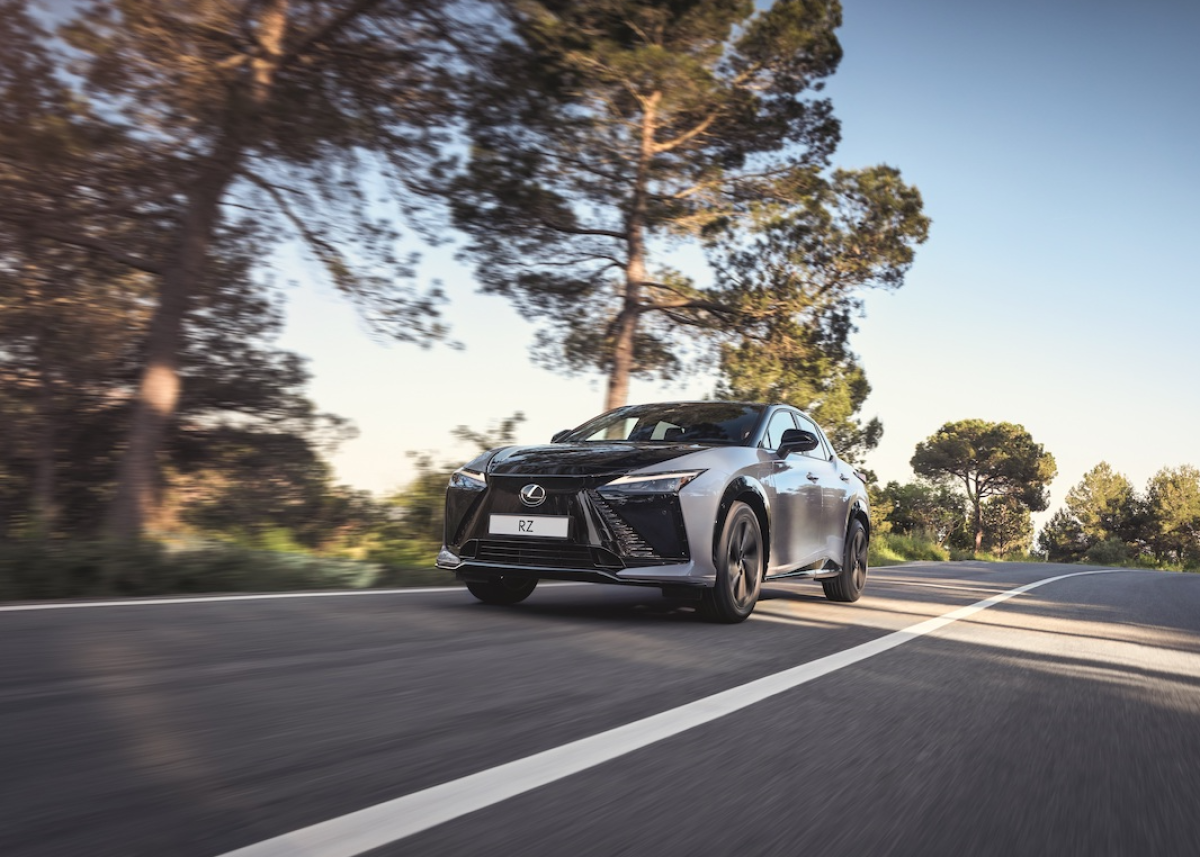 Interactive Manual Drive im Lexus RZ