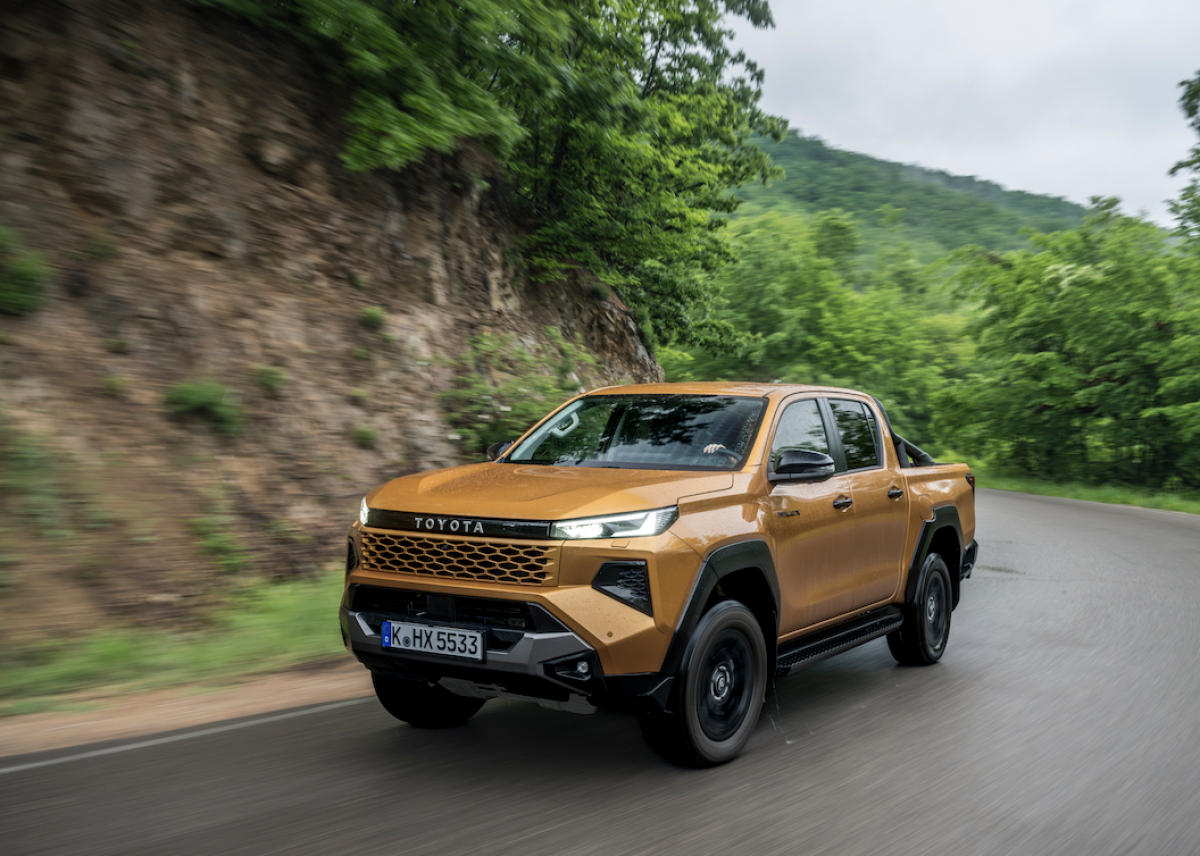 Toyota präsentiert neue Generation des Hilux mit breiter Antriebsvielfalt und erstmals vollelektrischer Variante