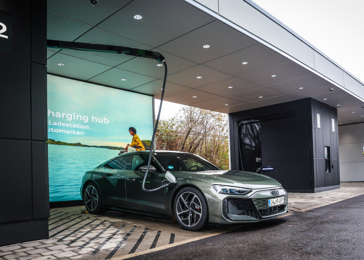 Audi eröffnet dritten Audi charging hub 2025 – jetzt auch in Düsseldorf