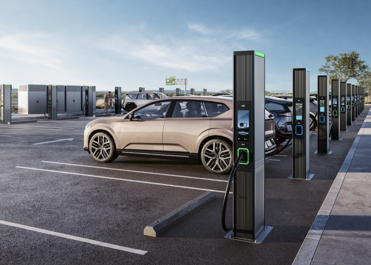 ABB E-mobility bringt OM X-Series für Anwendungen mit höchsten Leistungsanforderungen und Megawatt-Skalierung auf den Markt