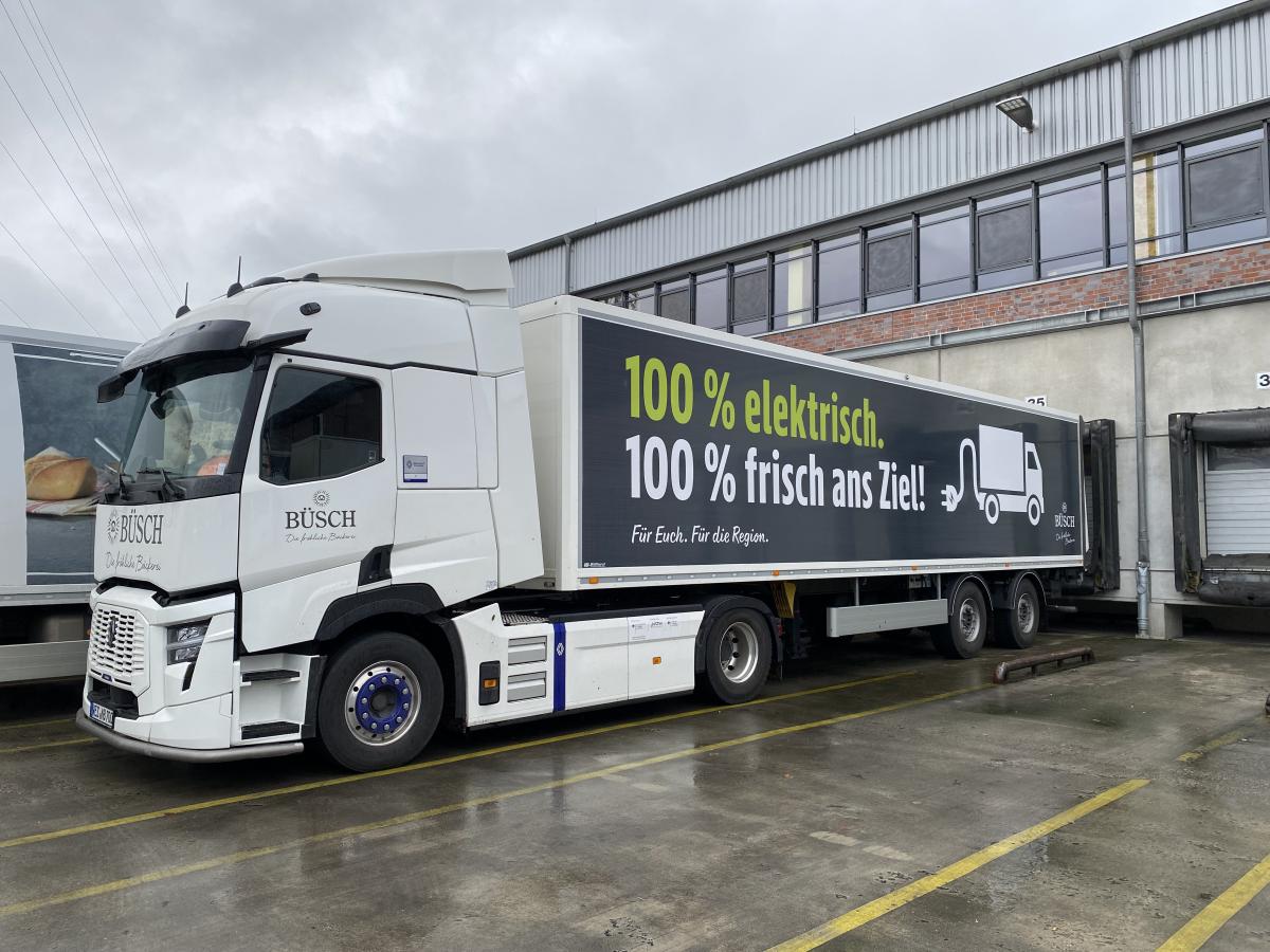 Mehr Elektro auf der Straße: EDEKA-Tochter Büsch setzt erneut auf Renault Trucks