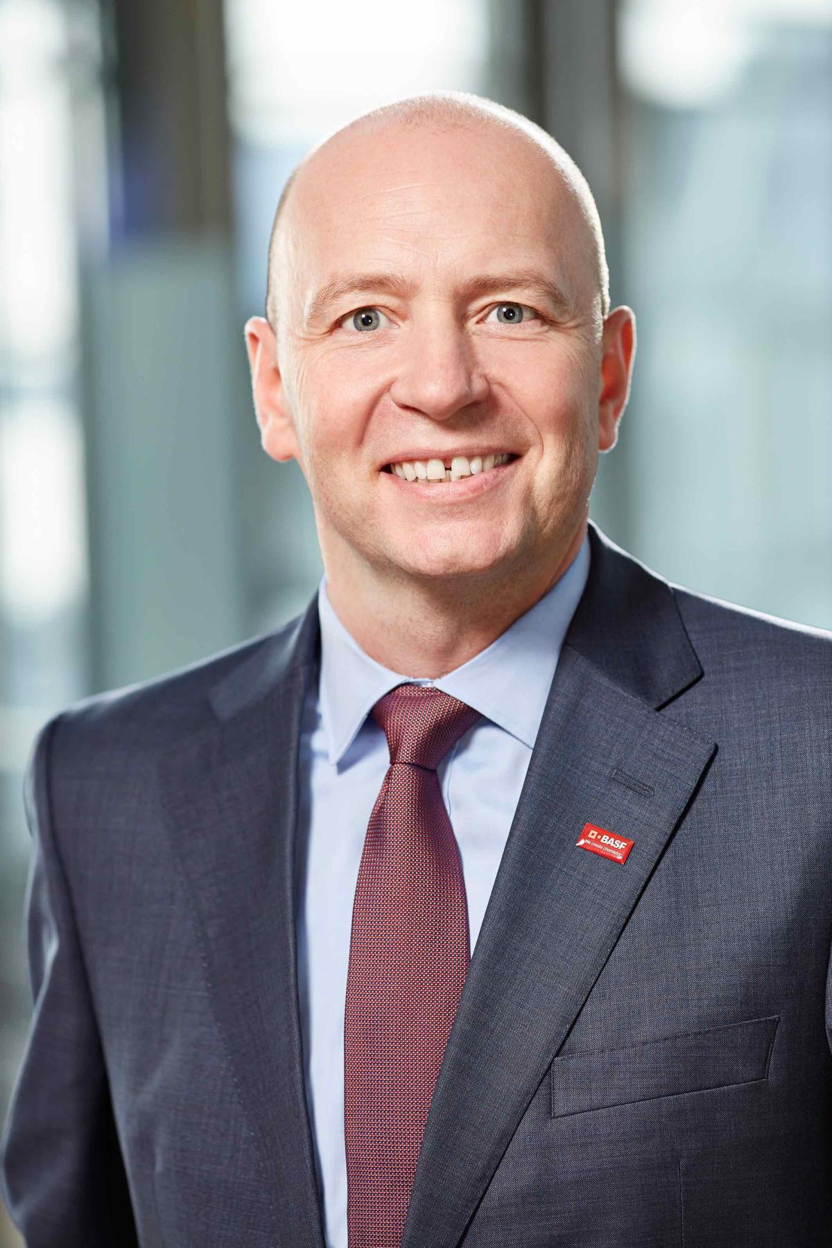 Dirk Bremm leitet bei BASF Unternehmensbereich Coatings