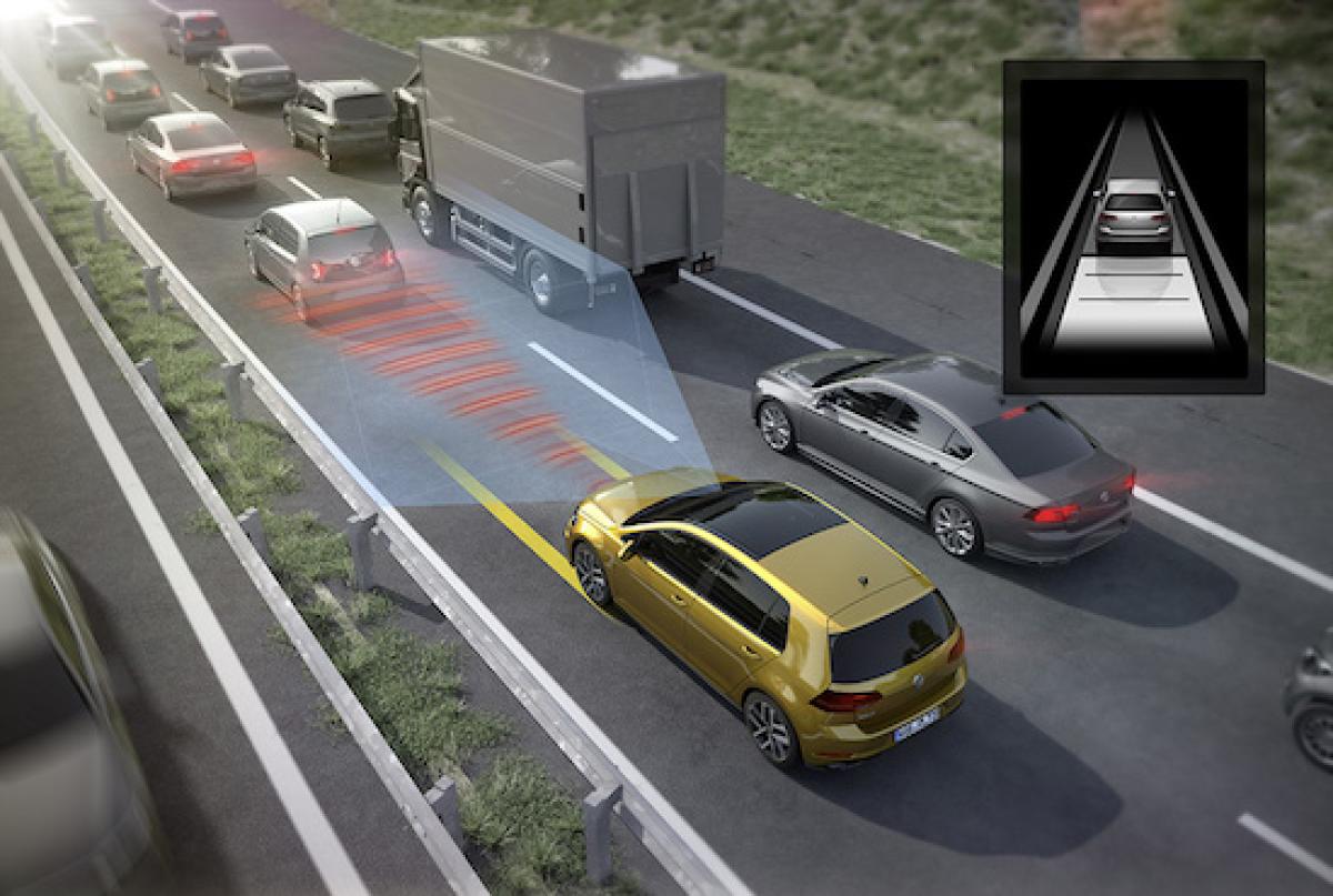 Stauassistent als cleverer Chauffeur bei Stop-and-Go 