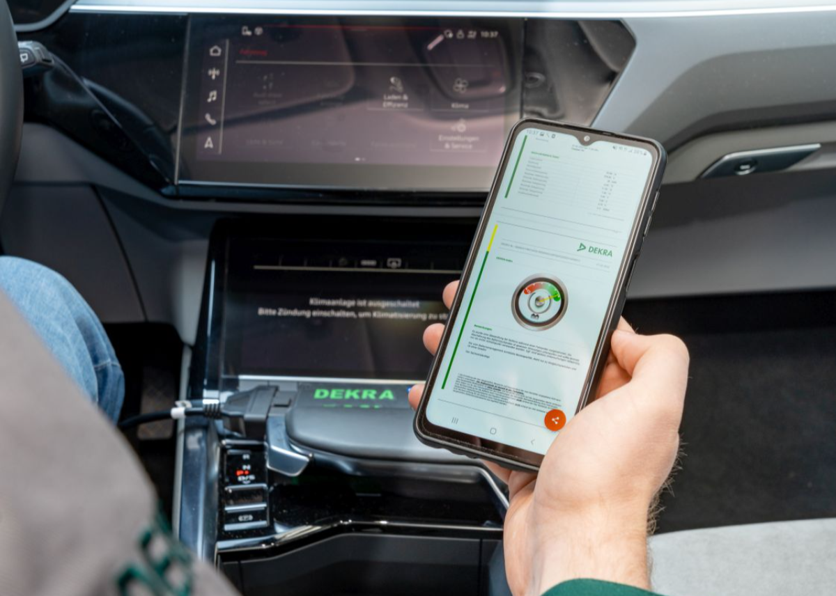 Erkenntnisse aus 25.000 DEKRA Batterie-Schnelltests: Batterien von Elektroautos sind langlebiger als manche Verbraucher befürchten