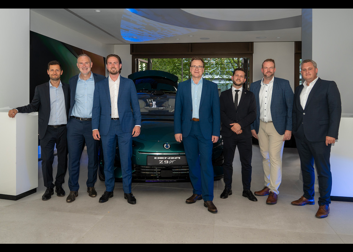 Jacobs Gruppe wird erster DENZA-Vertriebspartner in Deutschland