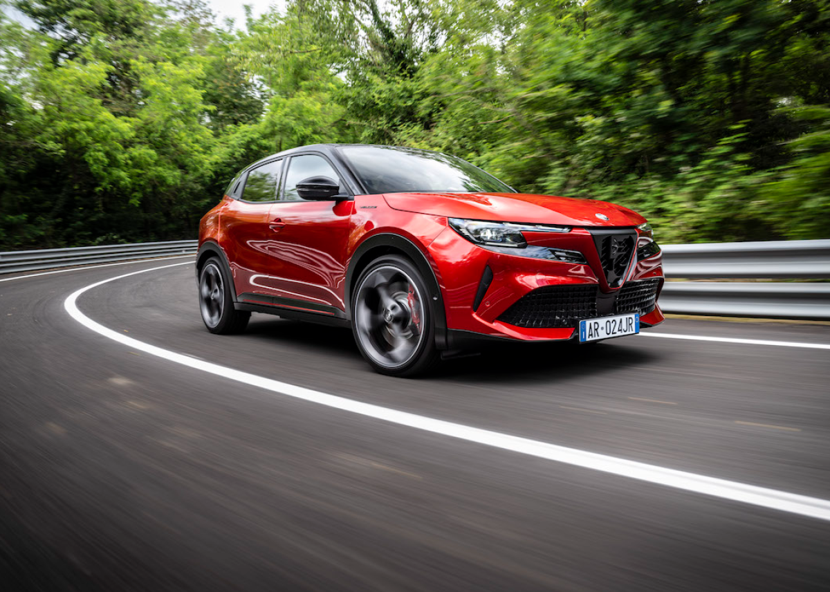 Der Alfa Romeo Junior Veloce – markentypischer Fahrspaß in neuer Dimension