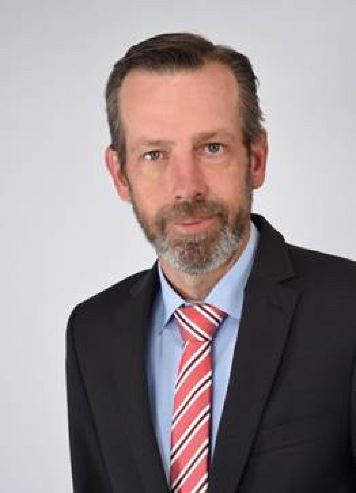 Frank Horn verstärkt Europa-Service