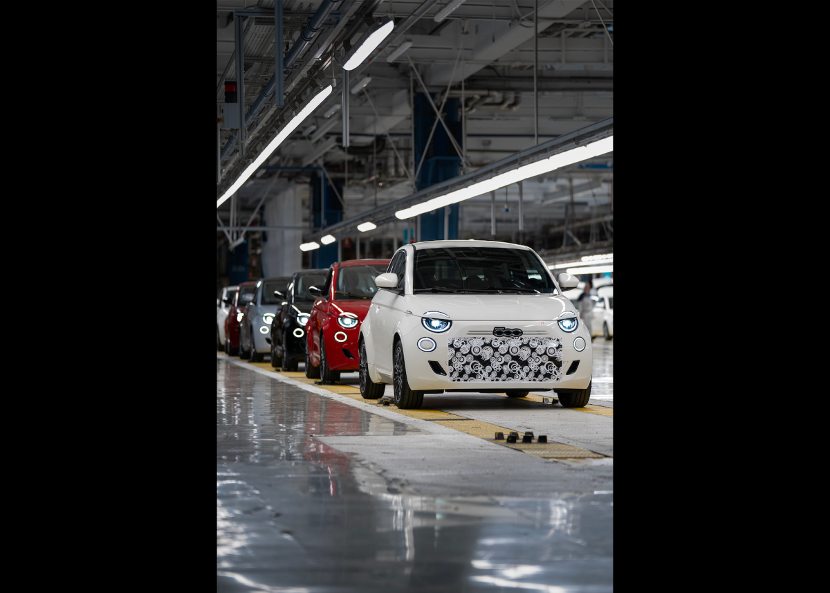 Produktion von Vorserienfahrzeugen des neuen Fiat 500 Hybrid ist in Turin gestartet