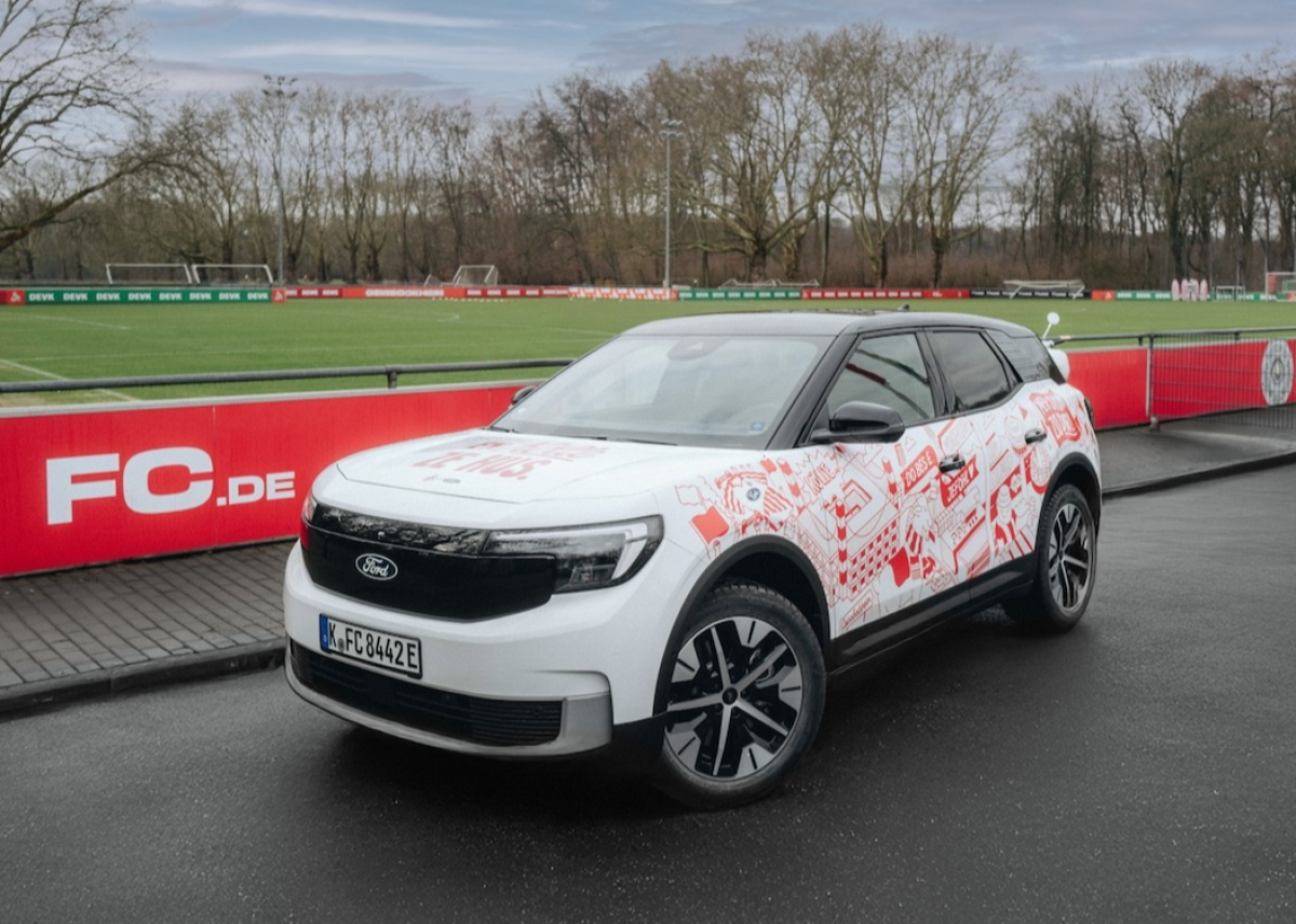 Ford und 1. FC Köln feiern 30-jährige Partnerschaft mit Ford Explorer im Köln-Design