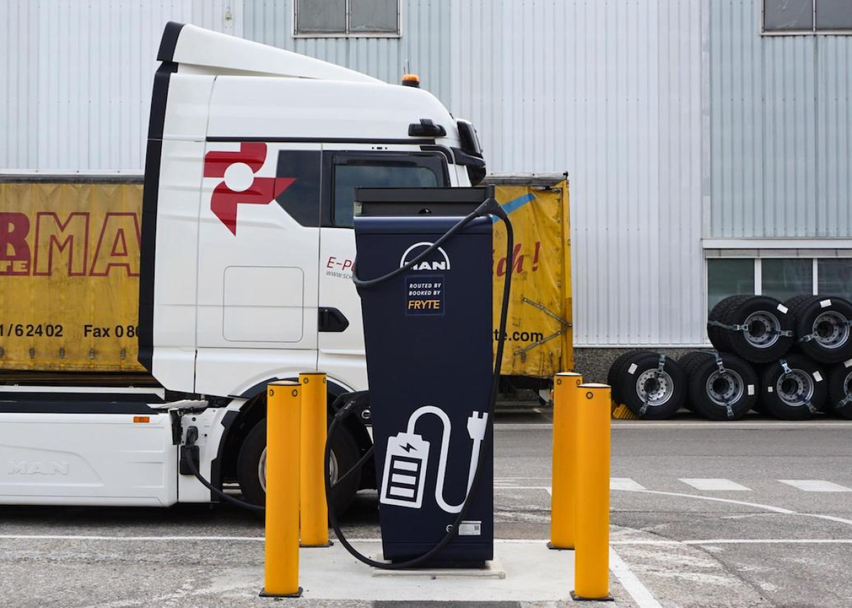 FRYTE Mobility, TRATON Charging Solutions und MAN Charge & Go testen Reservierung von Ladeinfrastruktur an MAN Standorten