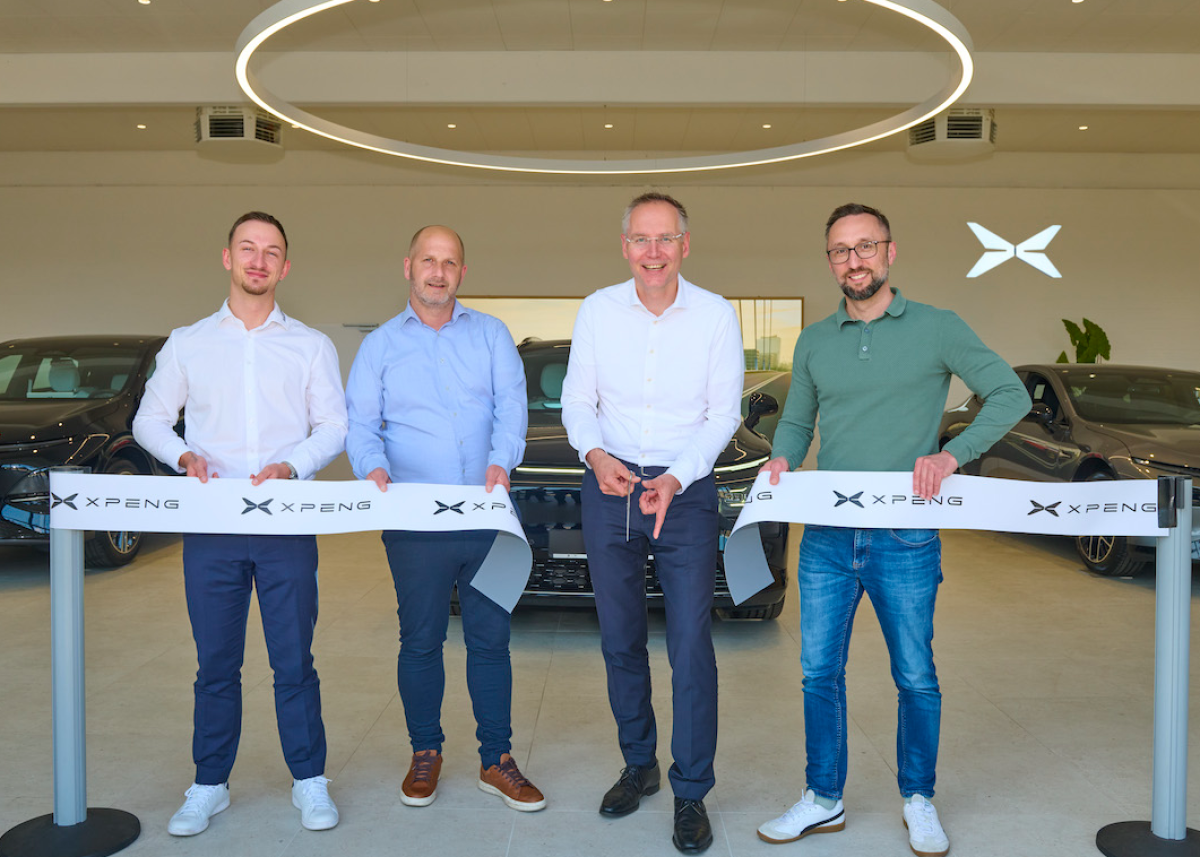 XPENG Handelsnetz wächst:  Hackerott eröffnet XPENG Center Hannover