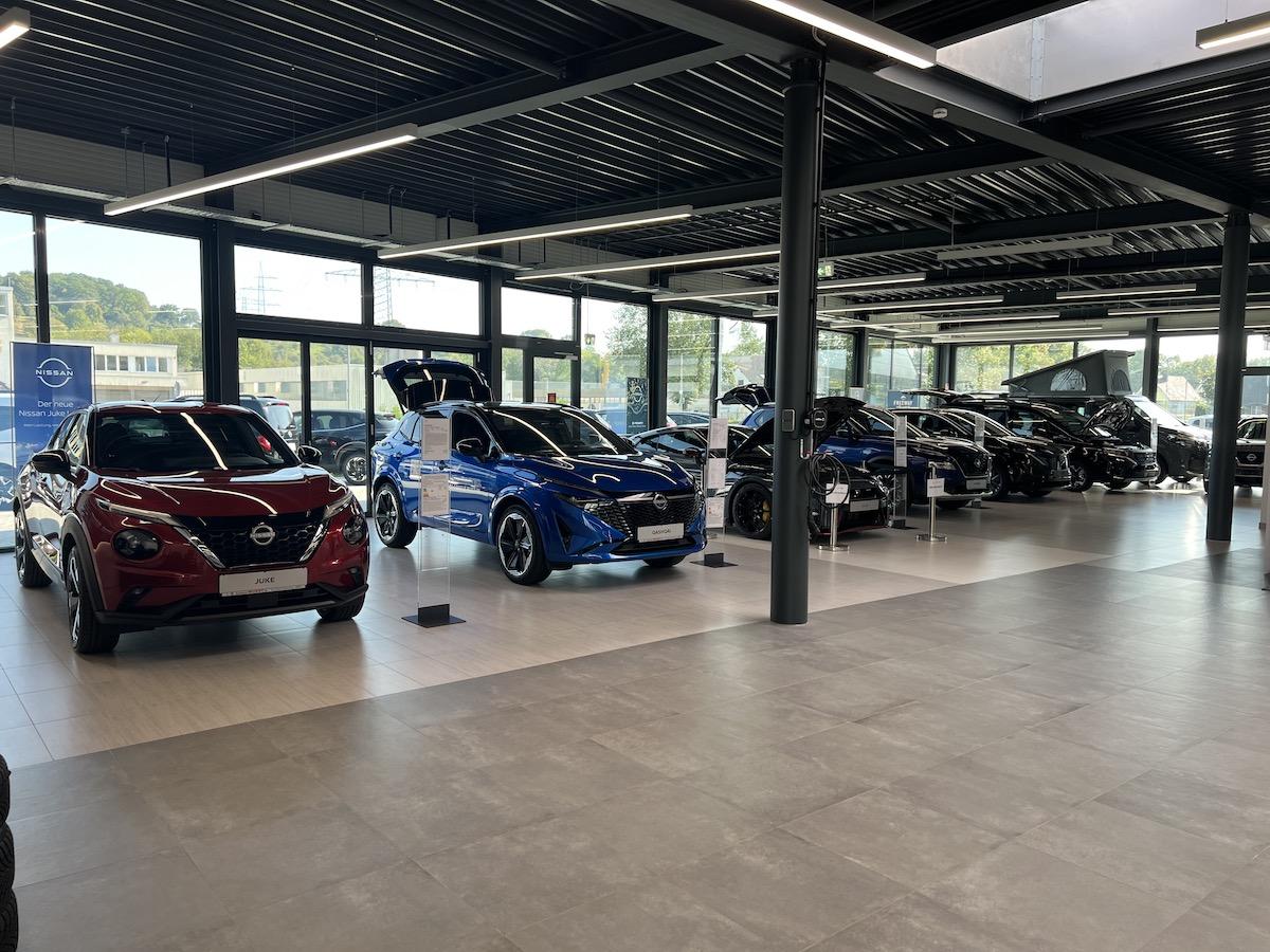 Autohaus Wurst eröffnet neuen Nissan Showroom