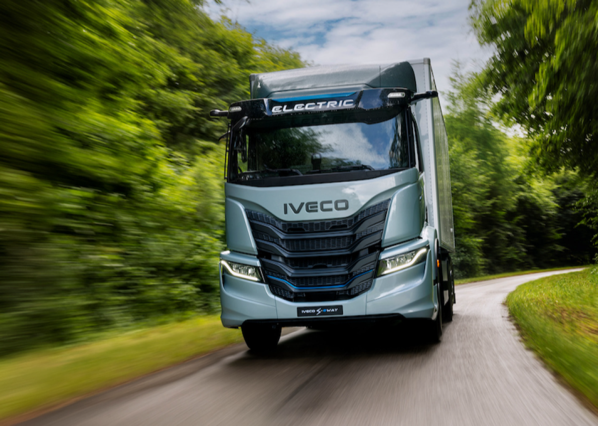 IVECO erweitert sein Portfolio an schweren Elektrofahrzeugen mit dem neuen IVECO S-eWay-Fahrgestell