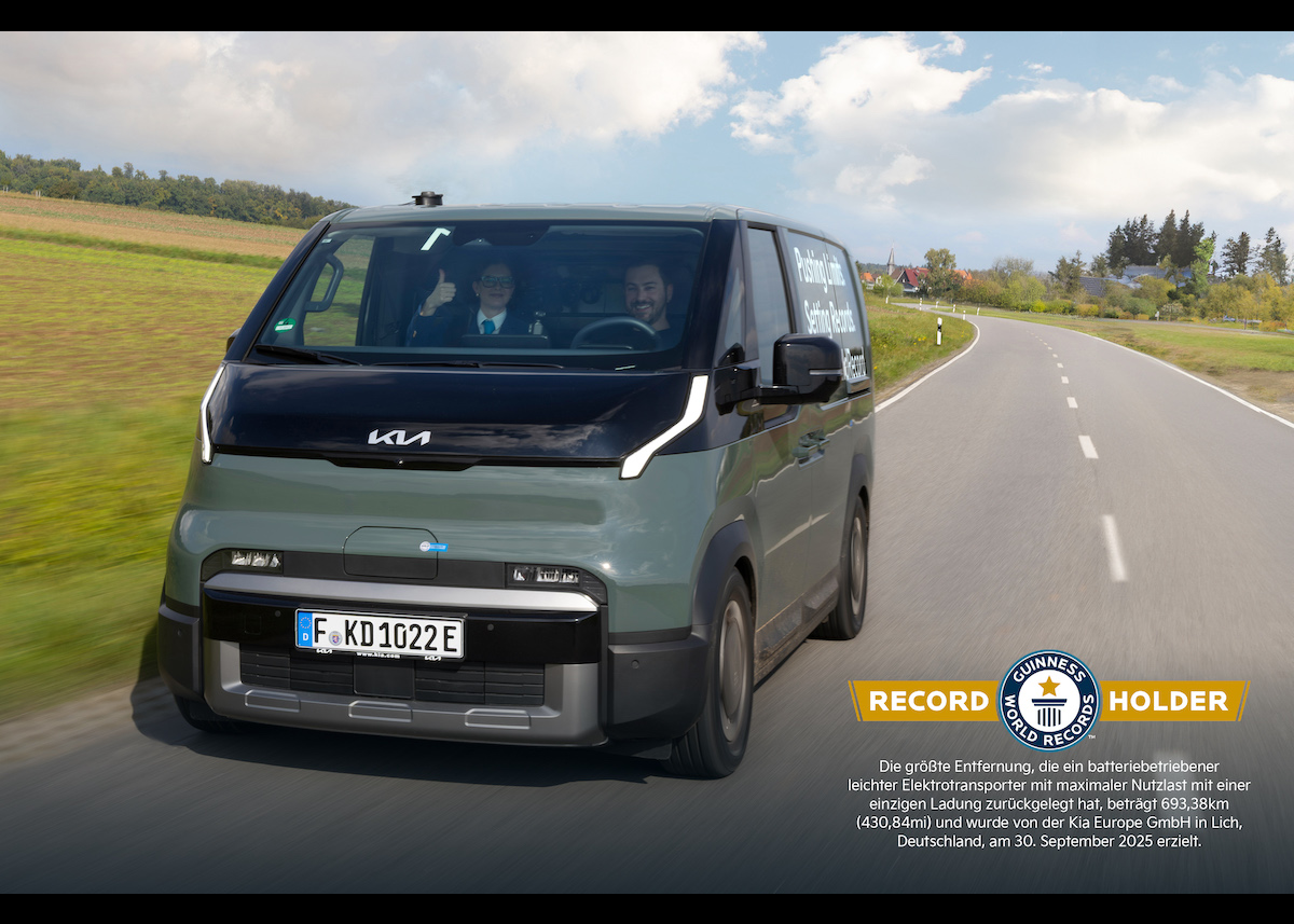 Guinness World Records™: Voll beladener Kia PV5 Cargo fährt mit einer Akkuladung 693,38 Kilometer weit