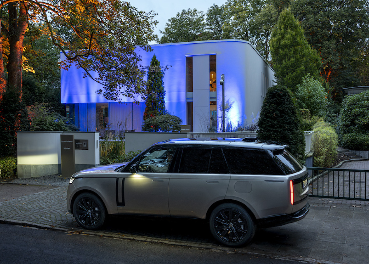 Martimer Luxus und sportliche Performance: Premiere für den Range Rover Sport EDITION TWO im Range Rover House Hamburg