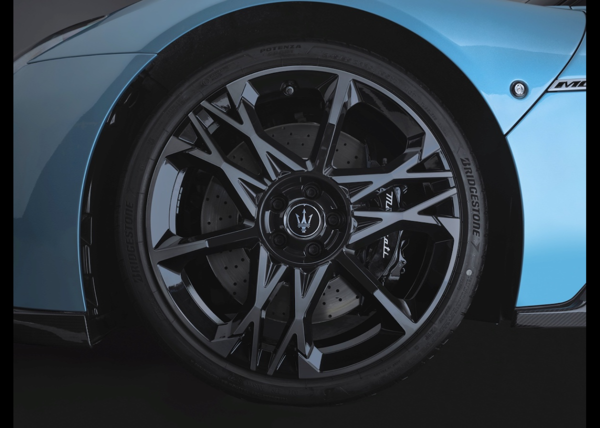 Bridgestone ist exklusiver Reifenpartner für den Supersportwagen Maserati MCPURA