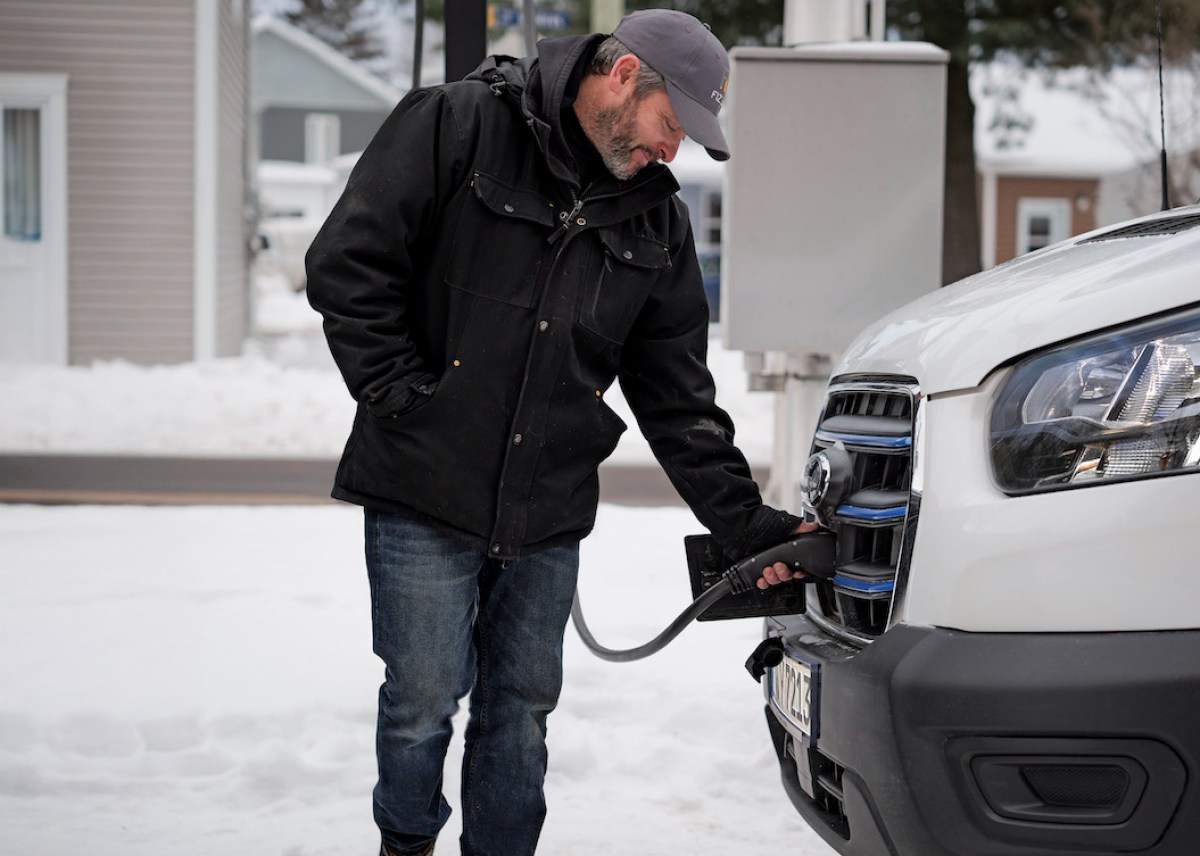 Mehr Reichweite bei Kälte: Ford Pro Elektro-Nutzfahrzeuge profitieren von innovativer Wärmepumpe