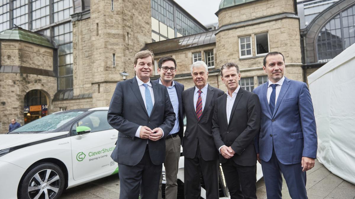 20 Toyota Mirai für Fahrdienst